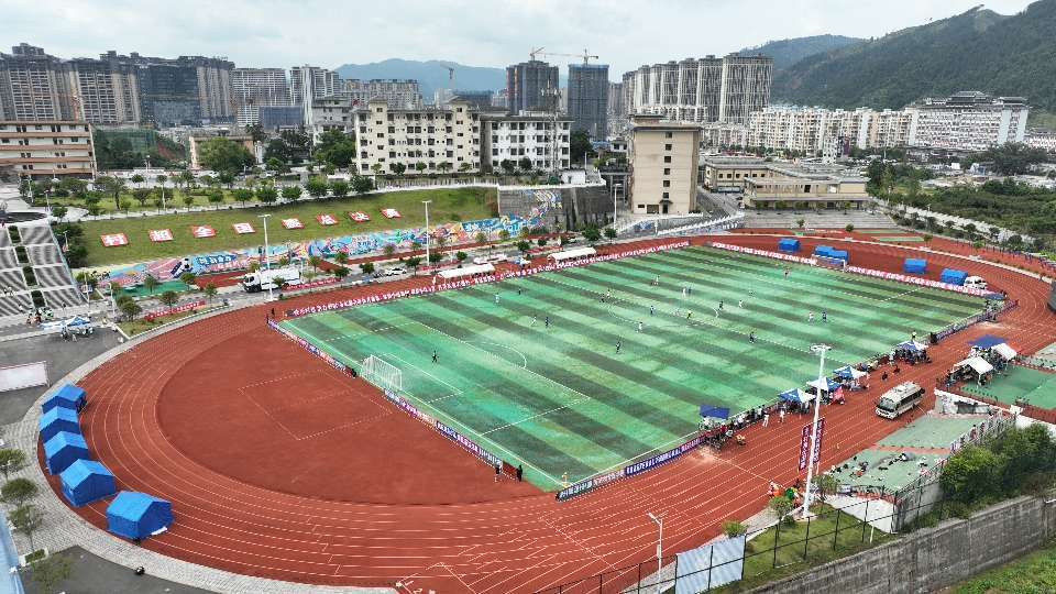 门柱无情,点球有义!肇庆金利南派足球“村超”首秀