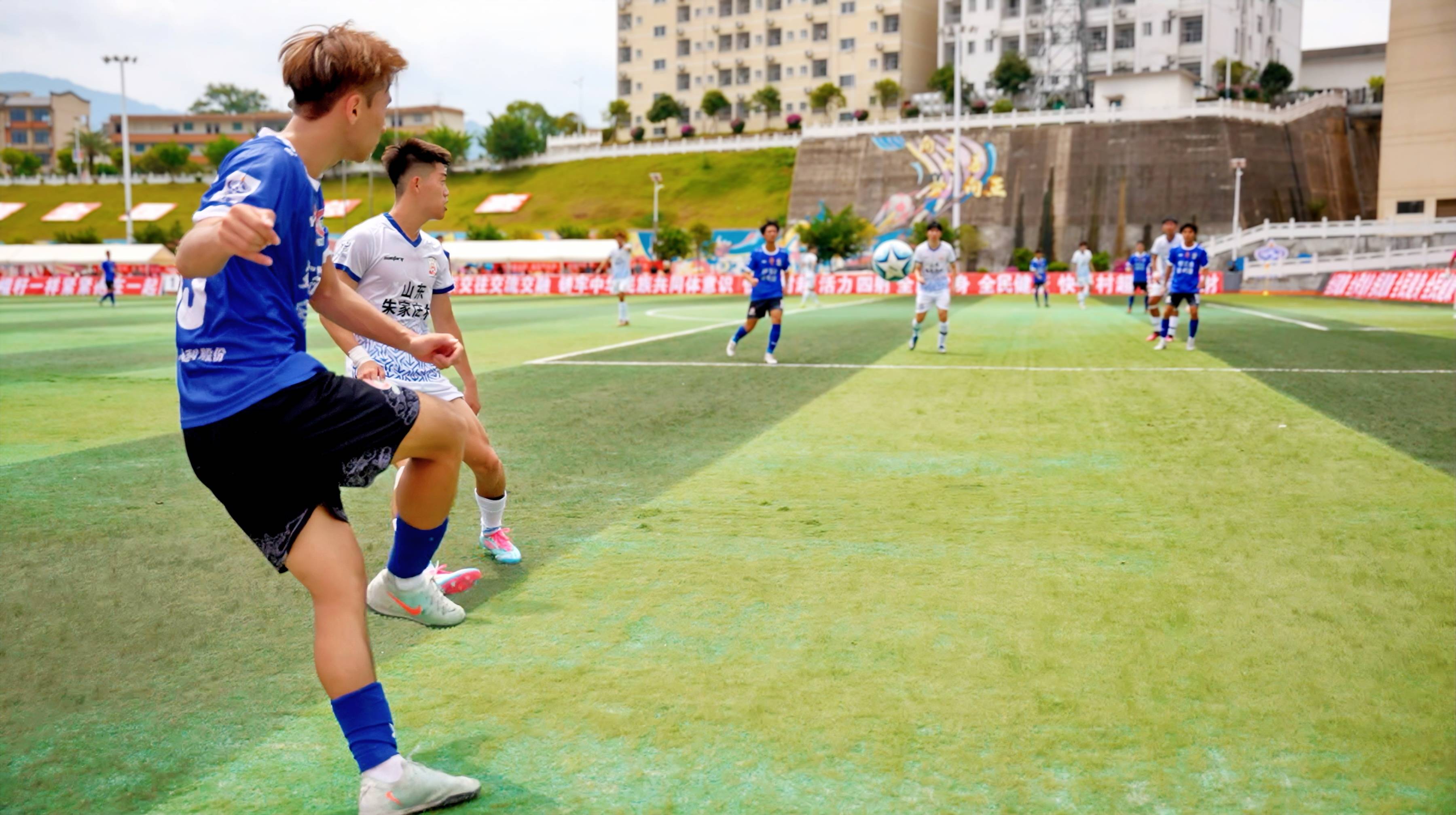 门柱无情,点球有义!肇庆金利南派足球“村超”首秀