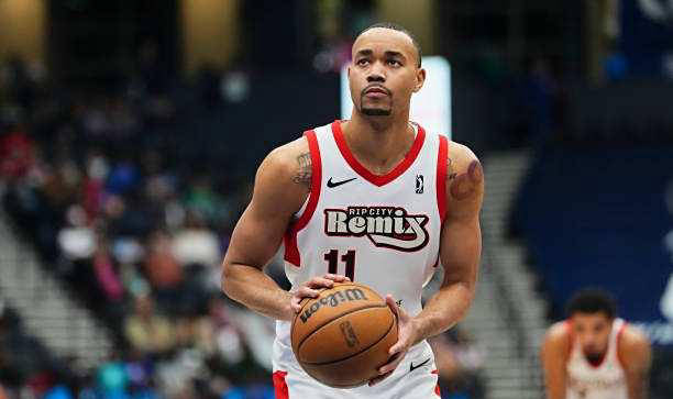 新奥尔良鹈鹕分配完双向合同名额？