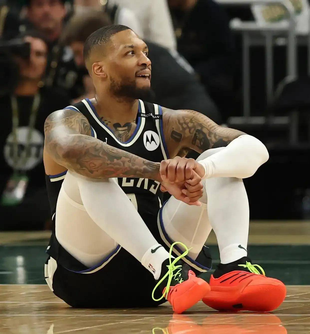 利拉德3年4200美元重回波特兰开拓者!联手潜力新星杨瀚森!