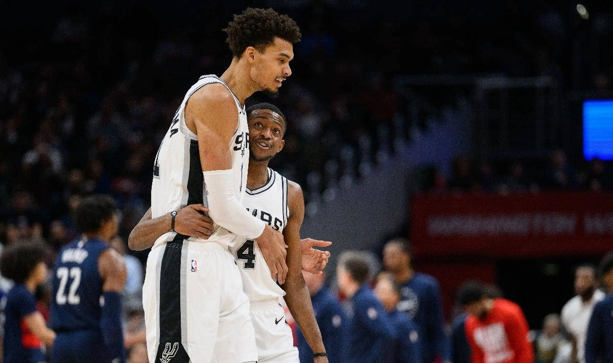 圣安东尼奥马刺前景看好，达龙福克斯获顶薪提前续约资格