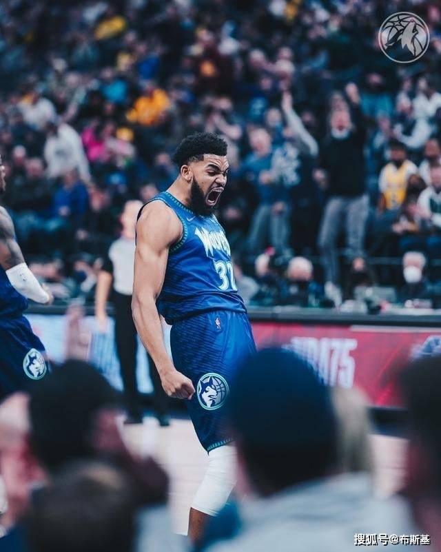 32号之前森林狼中锋，唐斯把明尼苏达当成了家，卡尔的狼队前半生