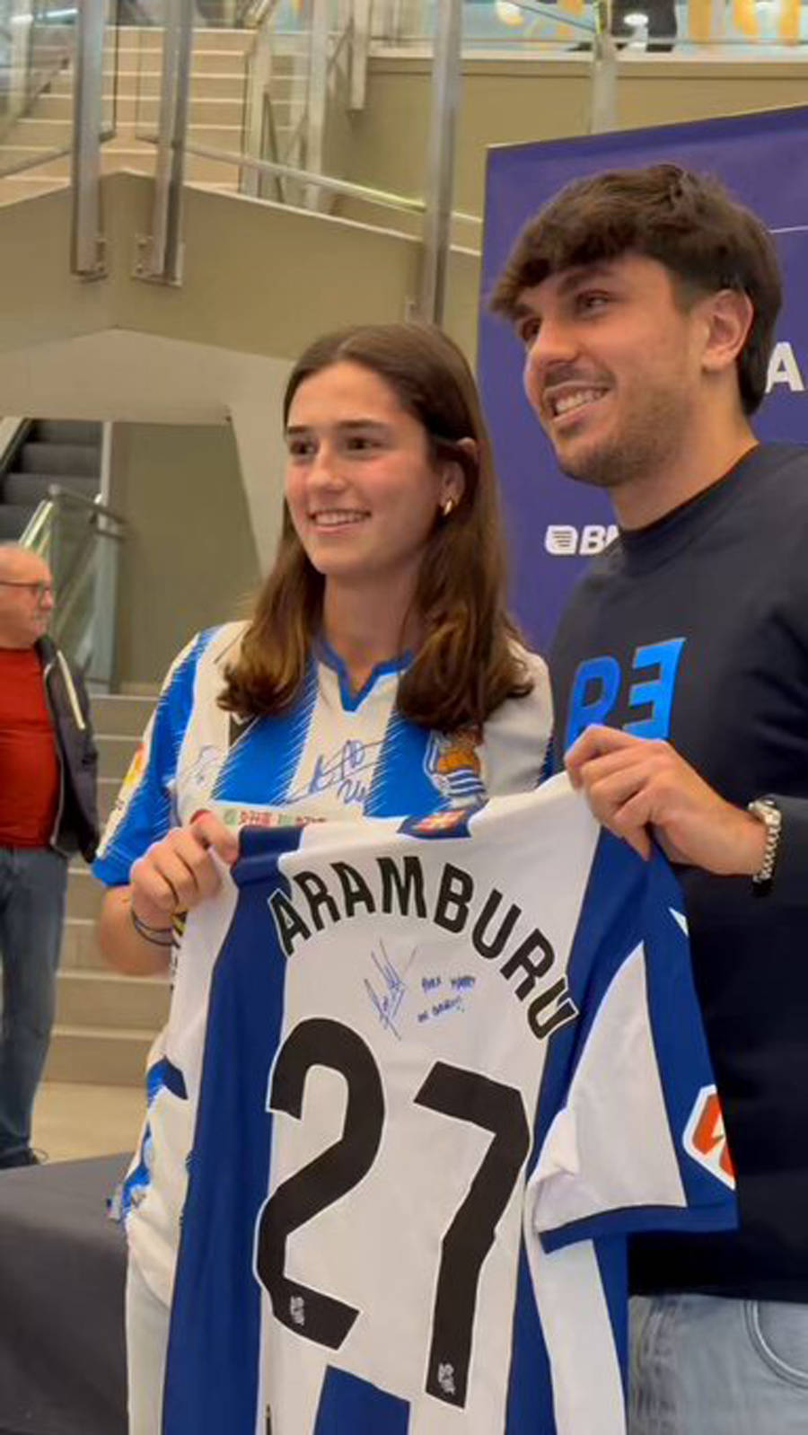 曼联完成另一新门将签约！左后卫目标确定，西甲悍将或仅需1500万