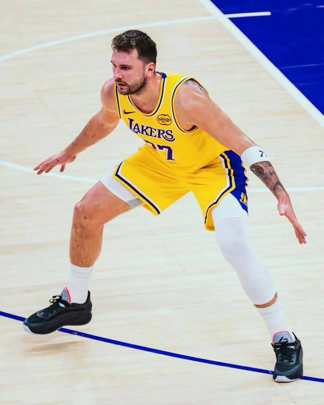 湖人队官宣！东契奇受伤！需缺席比赛